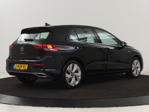 Volkswagen Golf 1.5 eTSI Style | Carplay | Navigatie | Adaptive cruise | Massage | Sfeerverlichting | Parkeerhulp | Memory | Virtual Cockpit