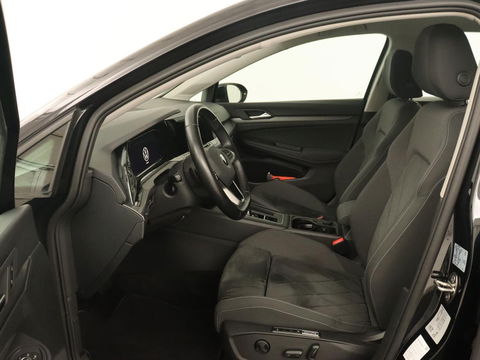 Volkswagen Golf 1.5 eTSI Style | Carplay | Navigatie | Adaptive cruise | Massage | Sfeerverlichting | Parkeerhulp | Memory | Virtual Cockpit