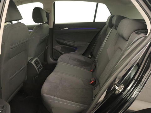 Volkswagen Golf 1.5 eTSI Style | Carplay | Navigatie | Adaptive cruise | Massage | Sfeerverlichting | Parkeerhulp | Memory | Virtual Cockpit