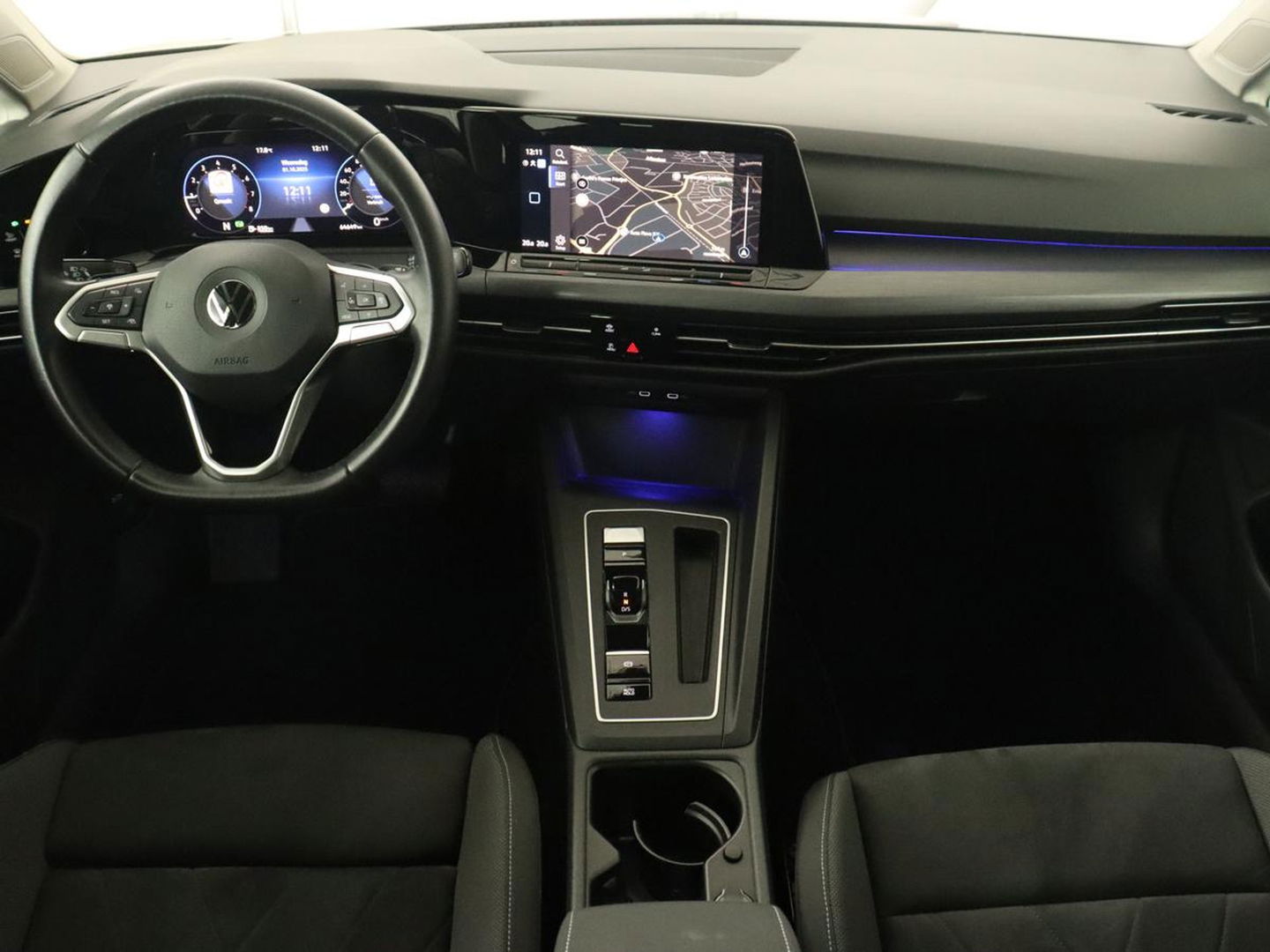 Volkswagen Golf 1.5 eTSI Style | Carplay | Navigatie | Adaptive cruise | Massage | Sfeerverlichting | Parkeerhulp | Memory | Virtual Cockpit