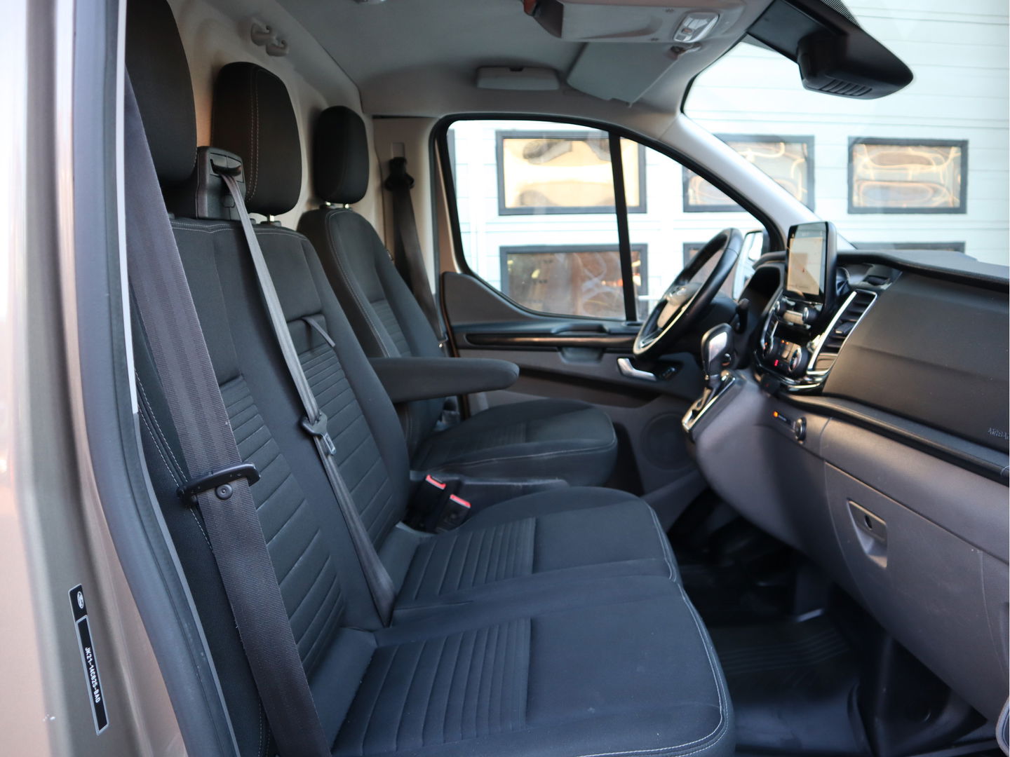 Ford Transit Custom 2.0 TDCI 131pk Automaat Euro 6 - Trekhaak - Navi - Camera