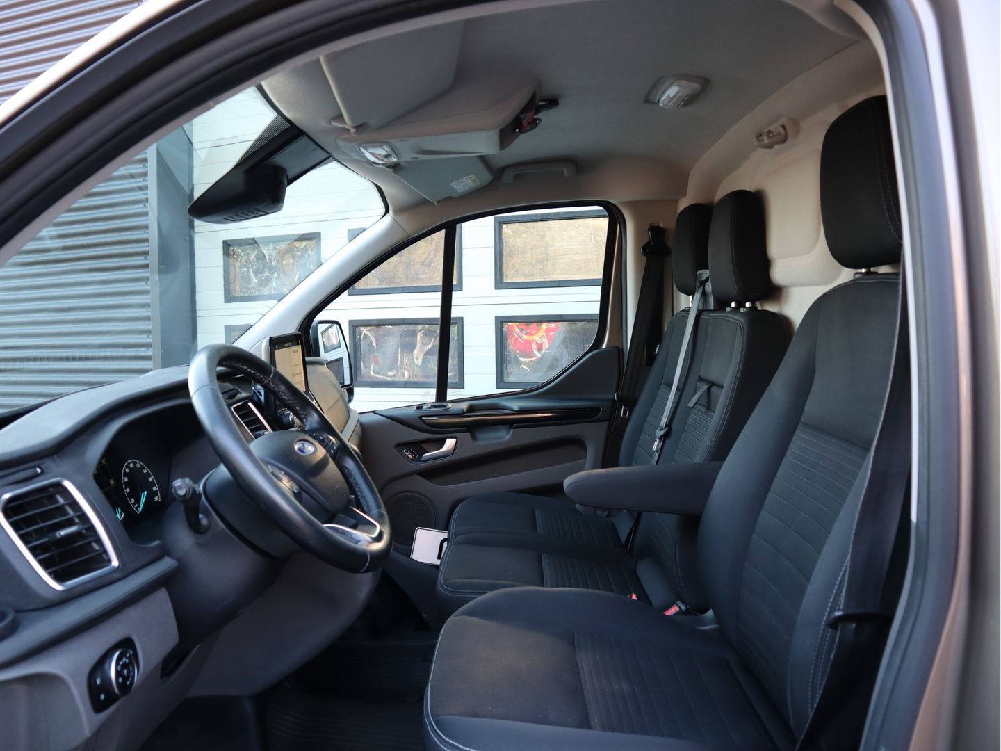 Ford Transit Custom 2.0 TDCI 131pk Automaat Euro 6 - Trekhaak - Navi - Camera