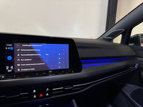Volkswagen Golf 2.0 TSI R 4Motion PANO KEYLESS HUD
