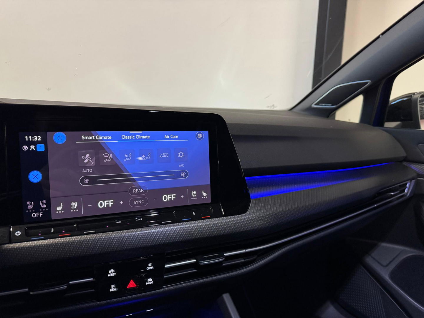 Volkswagen Golf 2.0 TSI R 4Motion PANO KEYLESS HUD