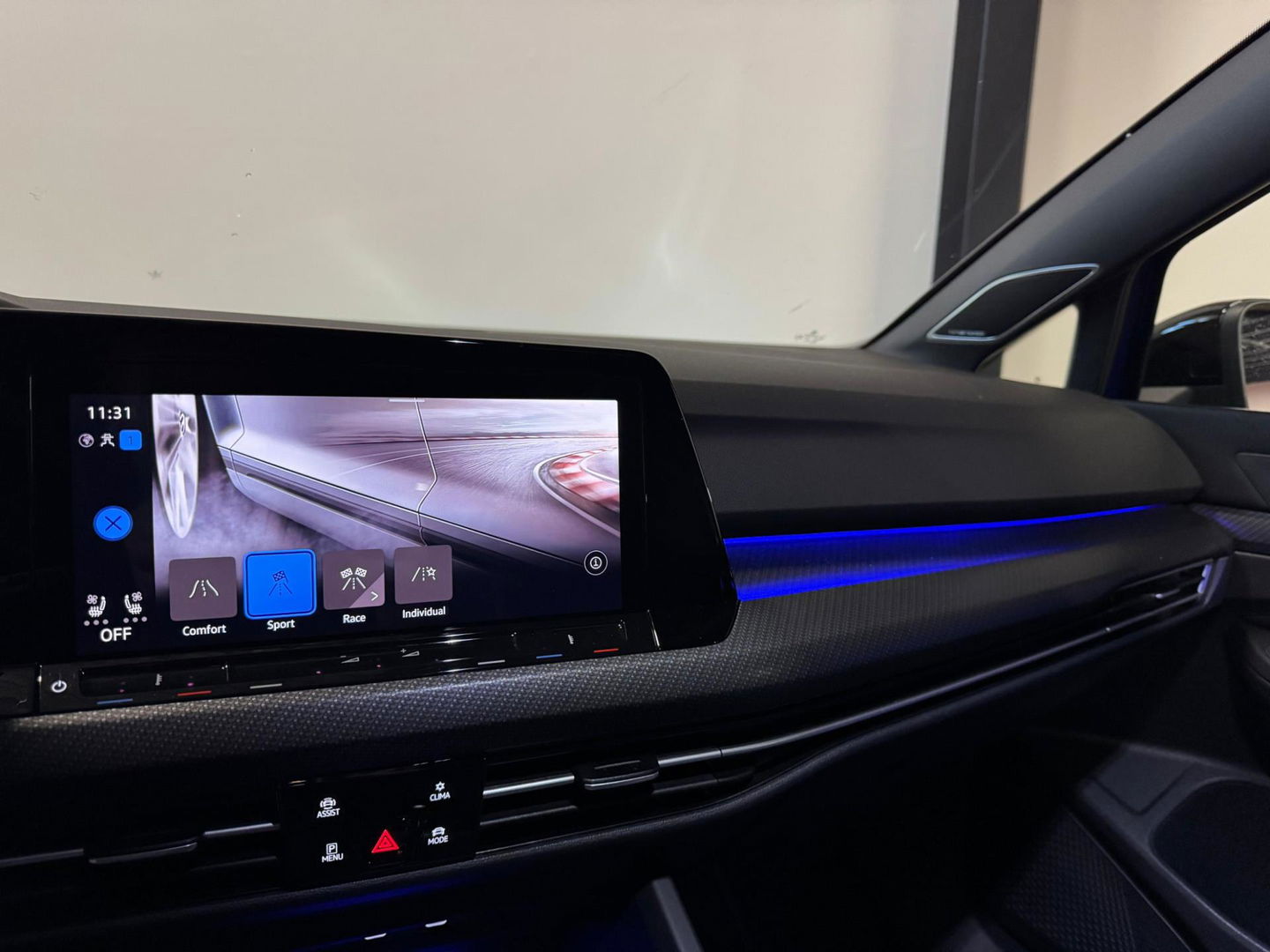 Volkswagen Golf 2.0 TSI R 4Motion PANO KEYLESS HUD