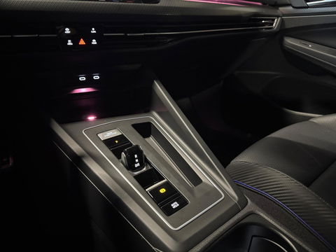 Volkswagen Golf 2.0 TSI R 4Motion PANO KEYLESS HUD