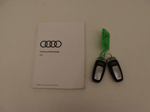 Audi A3 40 TFSI e Edition | Navigatie | Virtual Cockpit | Carplay | Climate control | Getint glas | Cruise control | Full LED | PHEV | Plug In