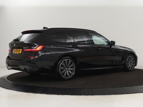 BMW 3 Serie 318i M Sport | Sportstoelen | Half leder | Carplay | Navigatie | Camera | Parkeerhulp | Climate control | Cruise control