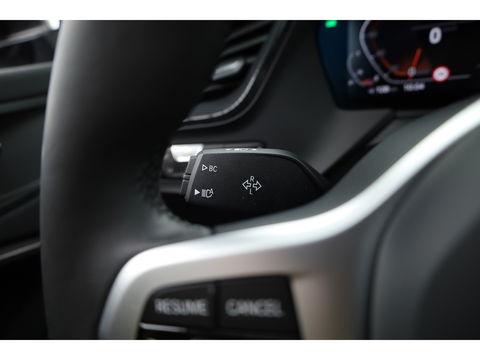 BMW 1-serie 118i M-sport | Apple CarPlay | Camera | Navi | Stoelverw. | Adapt. Cruise | 18" | Elek. Achterklep