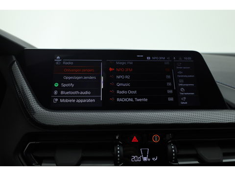 BMW 1-serie 118i M-sport | Apple CarPlay | Camera | Navi | Stoelverw. | Adapt. Cruise | 18" | Elek. Achterklep