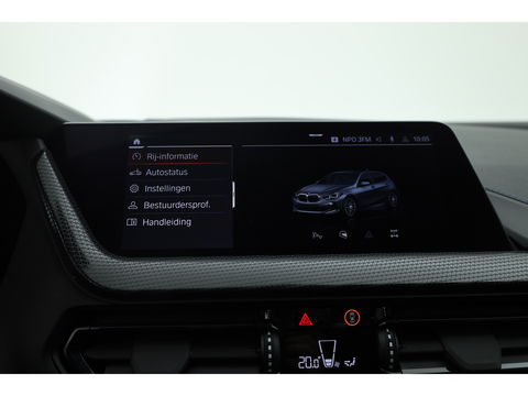 BMW 1-serie 118i M-sport | Apple CarPlay | Camera | Navi | Stoelverw. | Adapt. Cruise | 18" | Elek. Achterklep