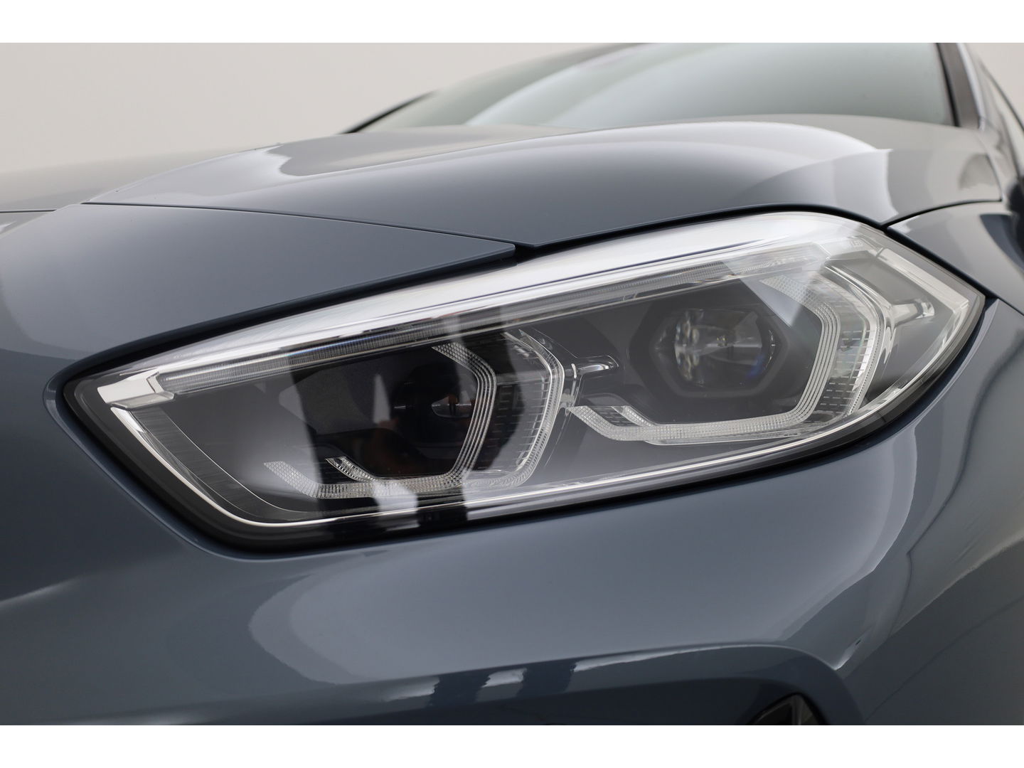 BMW 1-serie 118i M-sport | Apple CarPlay | Camera | Navi | Stoelverw. | Adapt. Cruise | 18" | Elek. Achterklep