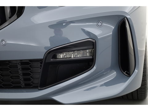 BMW 1-serie 118i M-sport | Apple CarPlay | Camera | Navi | Stoelverw. | Adapt. Cruise | 18" | Elek. Achterklep