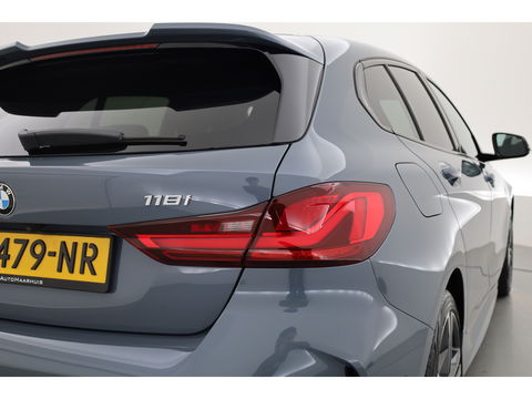 BMW 1-serie 118i M-sport | Apple CarPlay | Camera | Navi | Stoelverw. | Adapt. Cruise | 18" | Elek. Achterklep