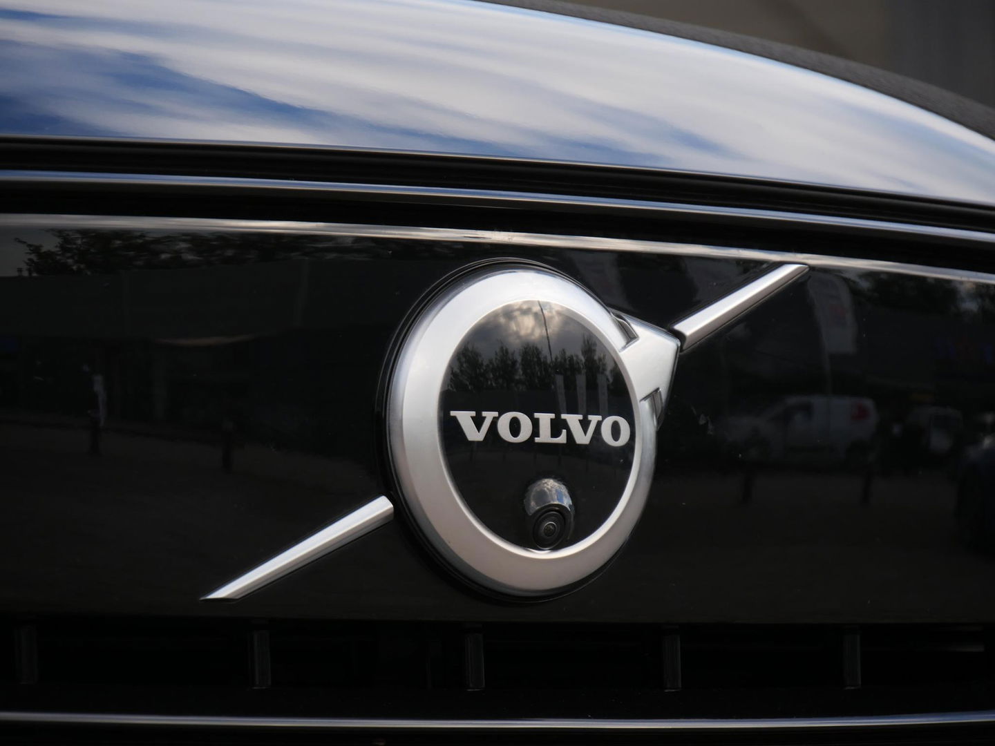 Volvo XC40 RECHARGE P8 AWD R-DESIGN/ PANORAMADAK/ LEER/ 360°CAMERA/ BLIS/