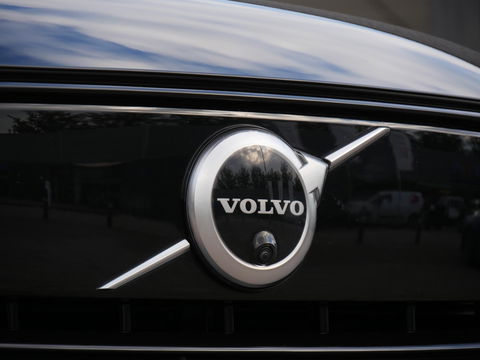 Volvo XC40 RECHARGE P8 AWD R-DESIGN/ PANORAMADAK/ LEER/ 360°CAMERA/ BLIS/