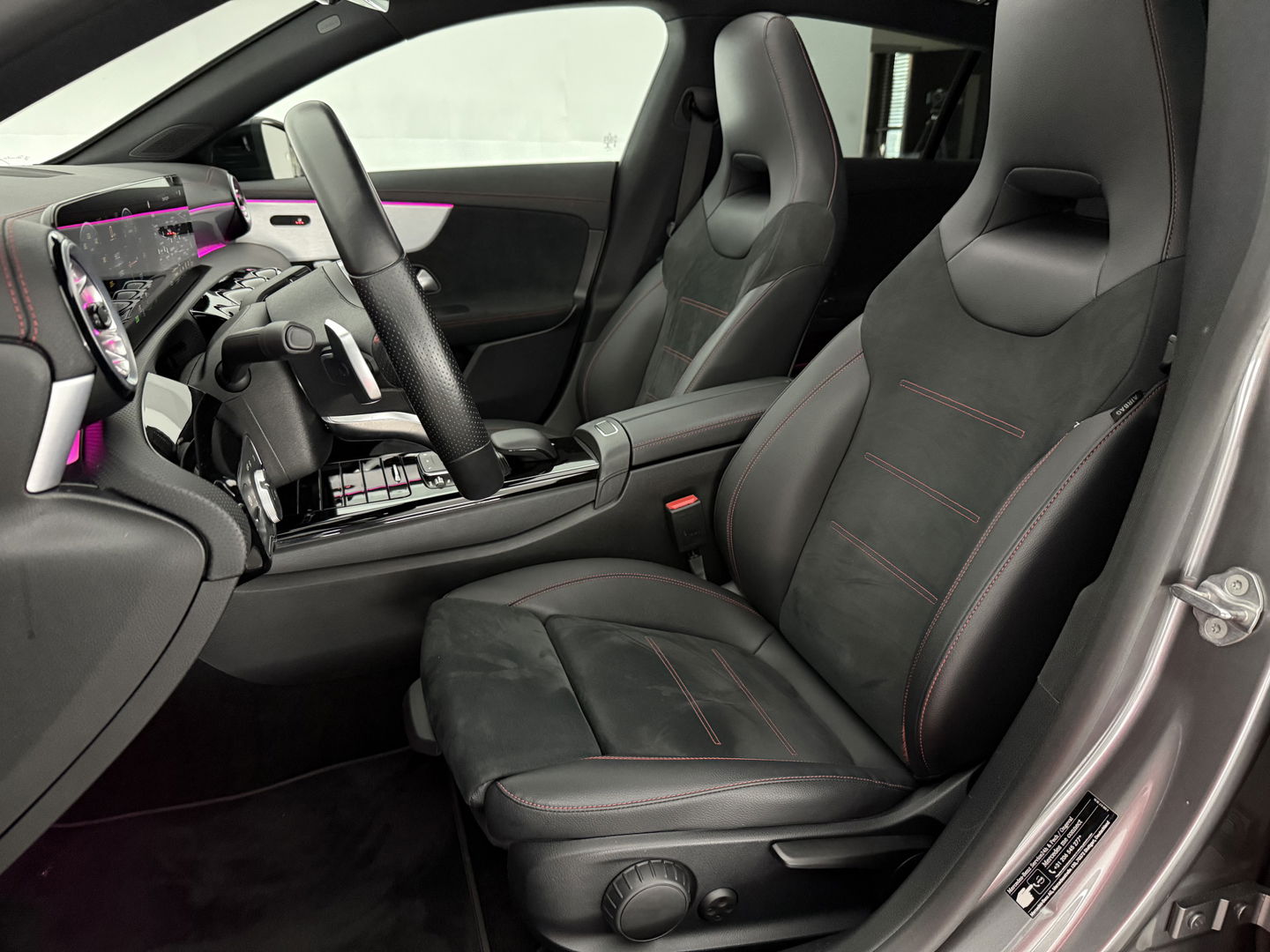 Mercedes-Benz CLA-Klasse 250 e AMG 235PK Limited | Pano | Sfeerverl. | Virtual | Camera | Multibeam | Navigatie | NAP