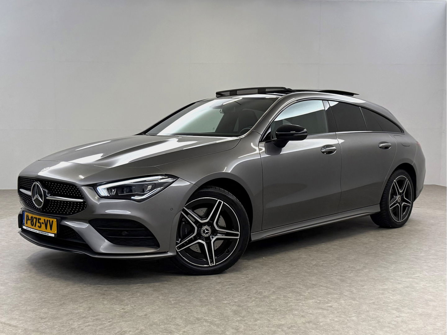 Mercedes-Benz CLA-Klasse 250 e AMG 235PK Limited | Pano | Sfeerverl. | Virtual | Camera | Multibeam | Navigatie | NAP