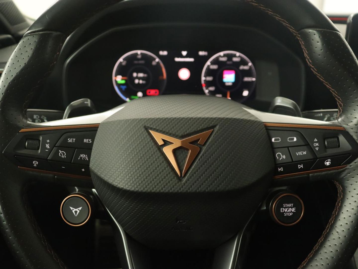 CUPRA Leon 1.4 eHybrid | 245pk | Stuurverwarming | Camera | Adaptive cruise | Navigatie | Sportstoelen | Keyless | Full LED | PHEV | Plug In
