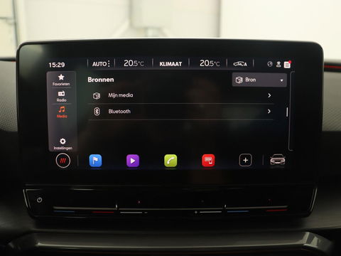 CUPRA Leon 1.4 eHybrid | 245pk | Stuurverwarming | Camera | Adaptive cruise | Navigatie | Sportstoelen | Keyless | Full LED | PHEV | Plug In