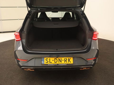 CUPRA Leon 1.4 eHybrid | 245pk | Stuurverwarming | Camera | Adaptive cruise | Navigatie | Sportstoelen | Keyless | Full LED | PHEV | Plug In
