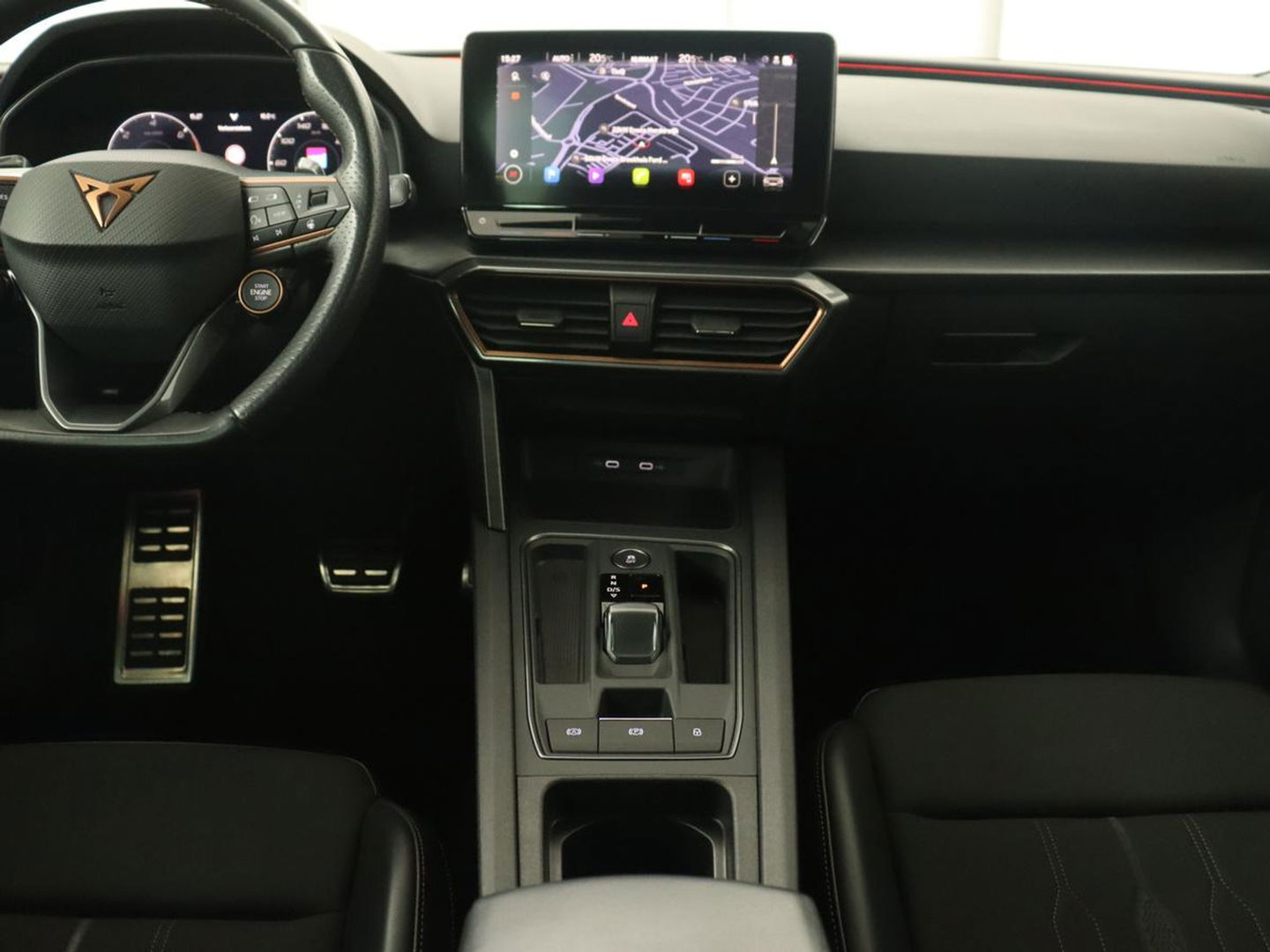 CUPRA Leon 1.4 eHybrid | 245pk | Stuurverwarming | Camera | Adaptive cruise | Navigatie | Sportstoelen | Keyless | Full LED | PHEV | Plug In