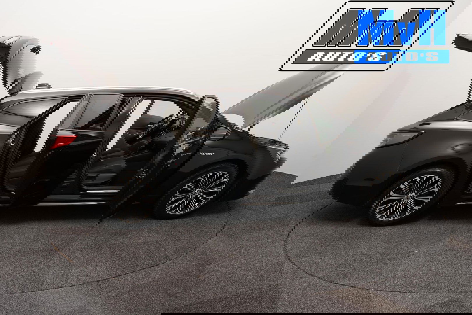 Toyota Corolla Touring Sports 1.8 Hybrid Business Plus|TREKHAAK