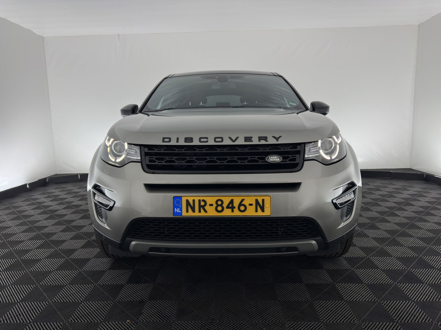 Land Rover Discovery Sport 2.0 TD4 HSE Aut. *PANO | LUXURY-LEATHER | XENON | MERIDIAN-SOUND | NAVI-FULLMAP | HEATED-COMFORTSEATS | ECC | PDC | CRUISE | TOWBAR | 18''ALU*