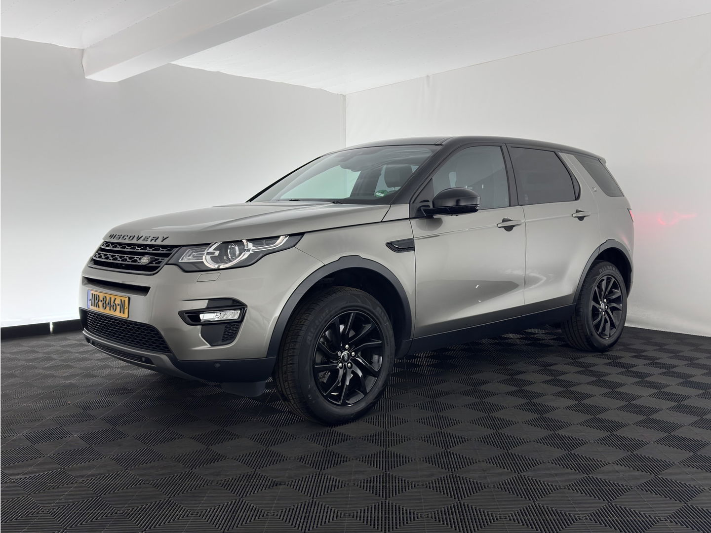 Land Rover Discovery Sport 2.0 TD4 HSE Aut. *PANO | LUXURY-LEATHER | XENON | MERIDIAN-SOUND | NAVI-FULLMAP | HEATED-COMFORTSEATS | ECC | PDC | CRUISE | TOWBAR | 18''ALU*