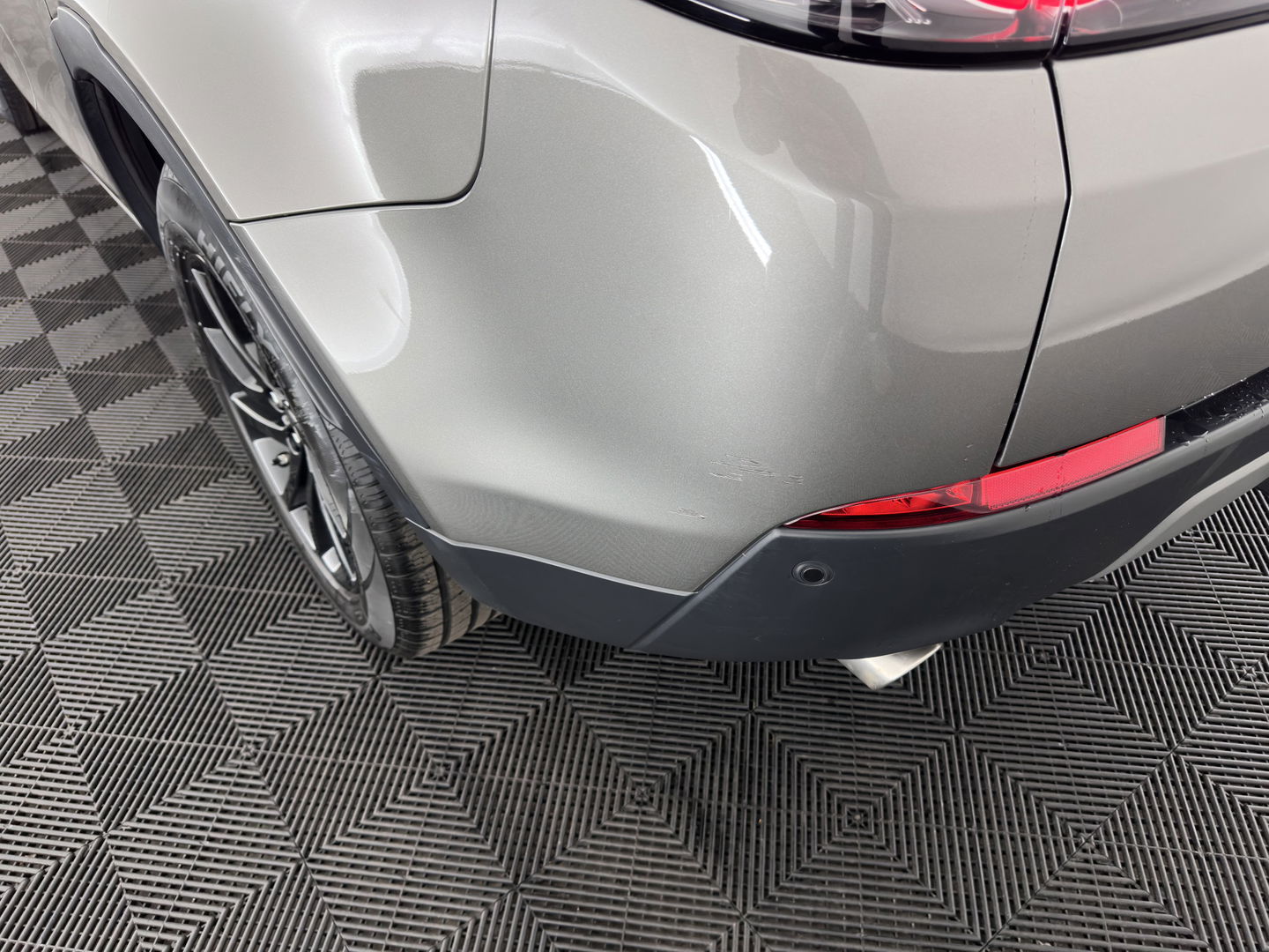 Land Rover Discovery Sport 2.0 TD4 HSE Aut. *PANO | LUXURY-LEATHER | XENON | MERIDIAN-SOUND | NAVI-FULLMAP | HEATED-COMFORTSEATS | ECC | PDC | CRUISE | TOWBAR | 18''ALU*