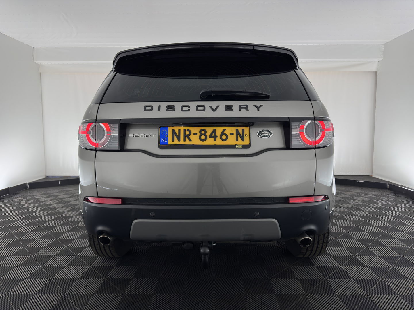 Land Rover Discovery Sport 2.0 TD4 HSE Aut. *PANO | LUXURY-LEATHER | XENON | MERIDIAN-SOUND | NAVI-FULLMAP | HEATED-COMFORTSEATS | ECC | PDC | CRUISE | TOWBAR | 18''ALU*