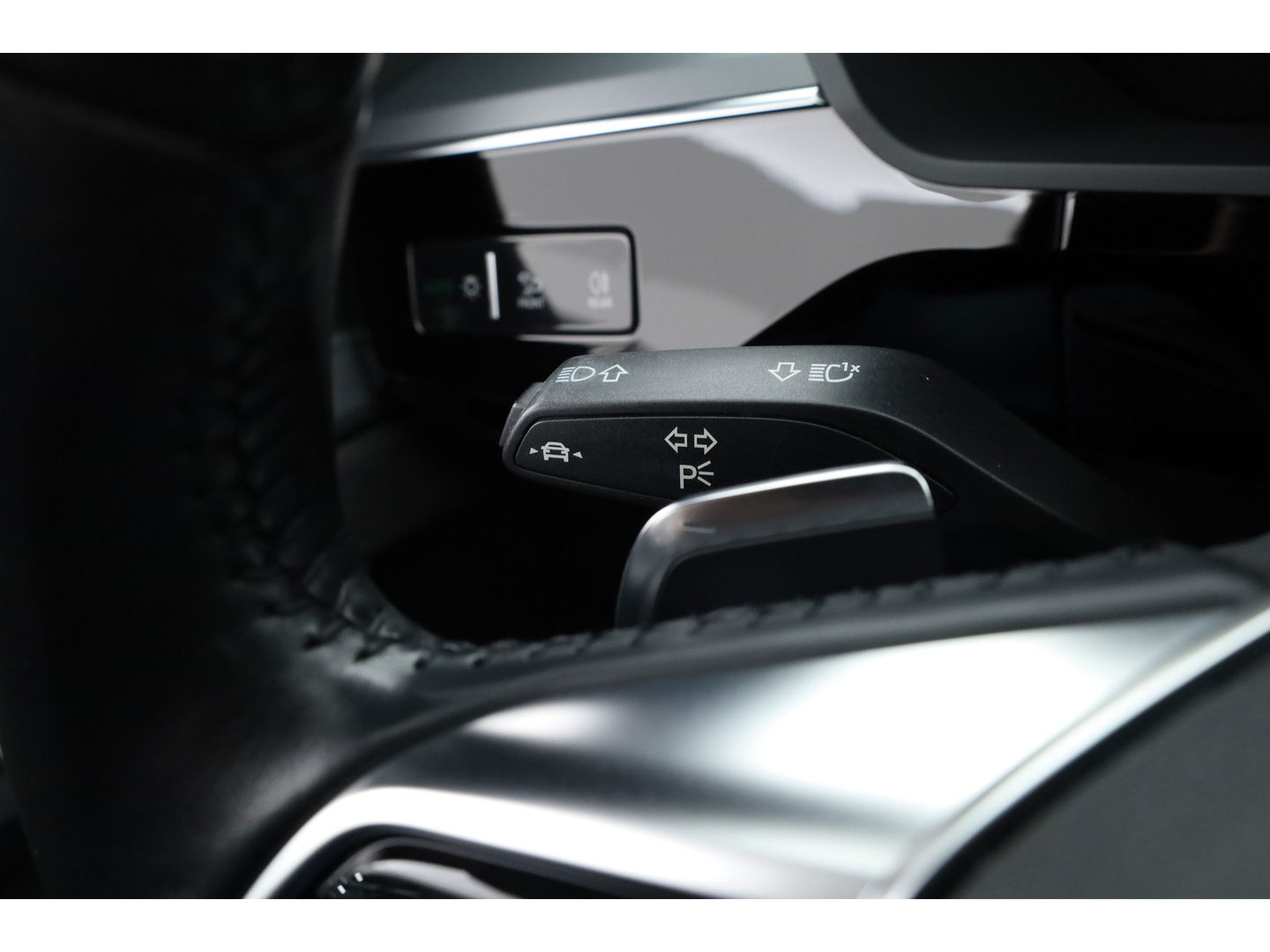 Audi e-tron e-tron 55 quattro advanced 95 kWh | Luchtvering | Adapt. Cruise | Voorstoelen Elek. | Camera