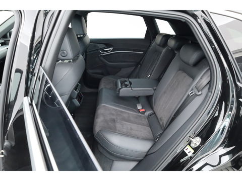 Audi e-tron e-tron 55 quattro advanced 95 kWh | Luchtvering | Adapt. Cruise | Voorstoelen Elek. | Camera