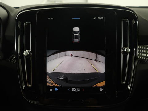 Volvo XC40 Recharge P8 AWD R-Design | Trekhaak | Camera | Carplay | Navigatie | Full LED | Leder/Alcantara | Adaptive cruise | Keyless