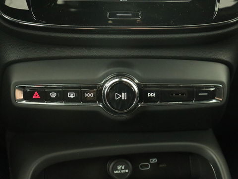 Volvo XC40 Recharge P8 AWD R-Design | Trekhaak | Camera | Carplay | Navigatie | Full LED | Leder/Alcantara | Adaptive cruise | Keyless