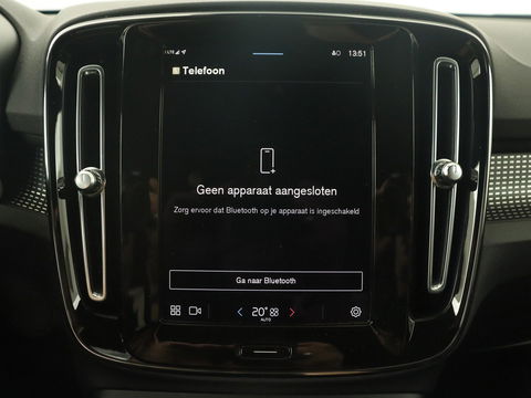 Volvo XC40 Recharge P8 AWD R-Design | Trekhaak | Camera | Carplay | Navigatie | Full LED | Leder/Alcantara | Adaptive cruise | Keyless