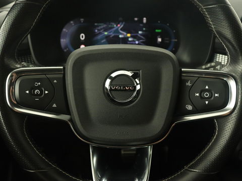 Volvo XC40 Recharge P8 AWD R-Design | Trekhaak | Camera | Carplay | Navigatie | Full LED | Leder/Alcantara | Adaptive cruise | Keyless