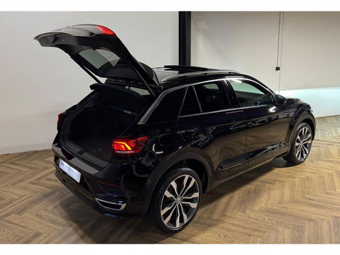 Volkswagen T-Roc 1.5 TSI Sport Business R-line PANO KEYLESS