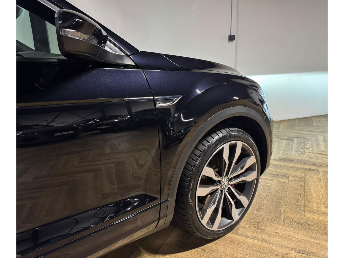 Volkswagen T-Roc 1.5 TSI Sport Business R-line PANO KEYLESS