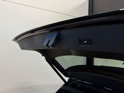 Volkswagen T-Roc 1.5 TSI Sport Business R-line PANO KEYLESS