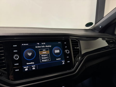 Volkswagen T-Roc 1.5 TSI Sport Business R-line PANO KEYLESS