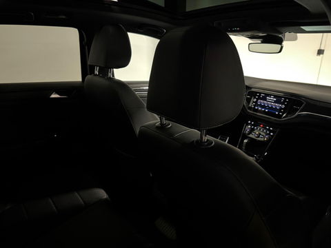 Volkswagen T-Roc 1.5 TSI Sport Business R-line PANO KEYLESS