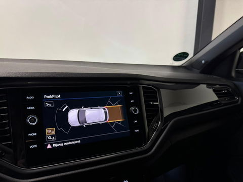 Volkswagen T-Roc 1.5 TSI Sport Business R-line PANO KEYLESS