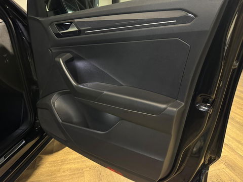 Volkswagen T-Roc 1.5 TSI Sport Business R-line PANO KEYLESS