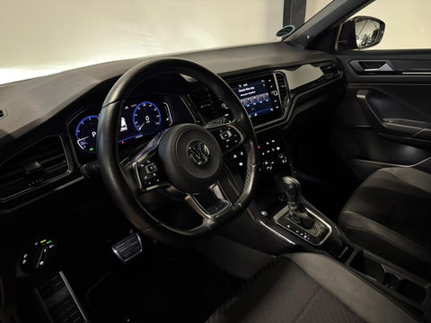 Volkswagen T-Roc 1.5 TSI Sport Business R-line PANO KEYLESS