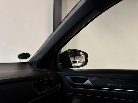 Volkswagen T-Roc 1.5 TSI Sport Business R-line PANO KEYLESS