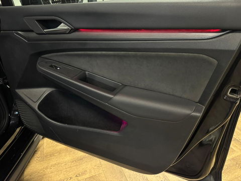Volkswagen Golf 2.0 TSI GTI CLUBSPORT PANO HUD KEYLESS