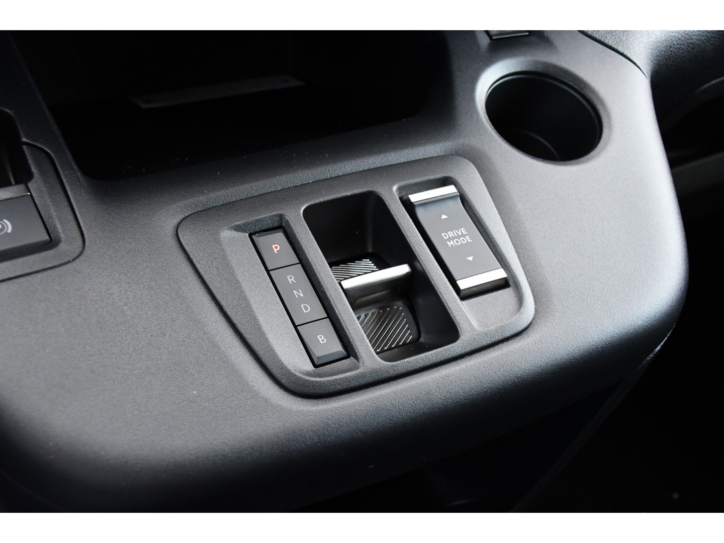 Peugeot e-Partner 136 L1 50 kWh Black Edition Camera, Cruise, Carplay, Stoelverwarming, 136pk, Multimedia, BOM VOL!