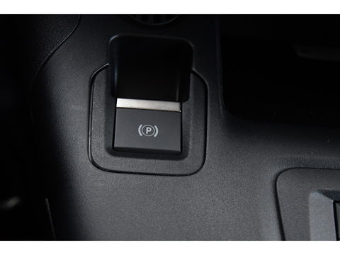 Peugeot e-Partner 136 L1 50 kWh Black Edition Camera, Cruise, Carplay, Stoelverwarming, 136pk, Multimedia, BOM VOL!