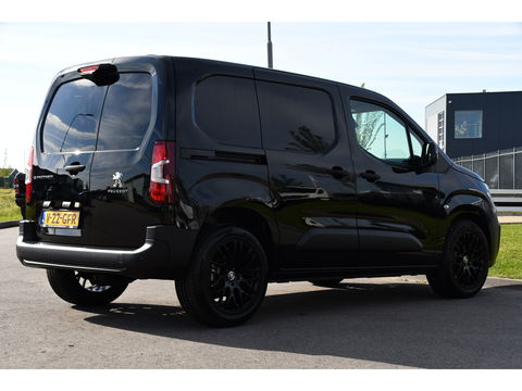 Peugeot e-Partner 136 L1 50 kWh Black Edition Camera, Cruise, Carplay, Stoelverwarming, 136pk, Multimedia, BOM VOL!